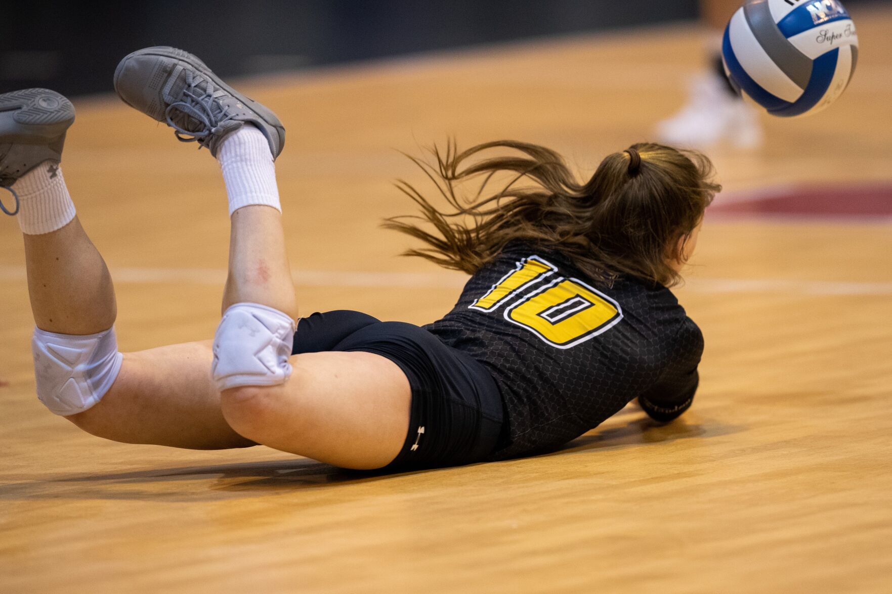 041521-owh-spo-cuvolley-ar15.JPG